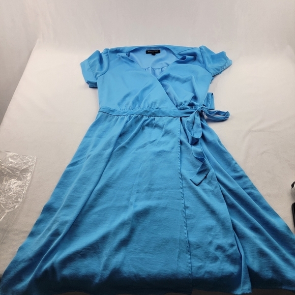 Banana Republic blue wrap mid Length dress (with straps to tie) - Picture 3 of 7